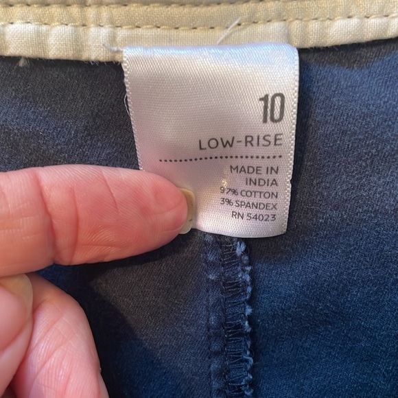 Old Navy Navy Blue Women's Navy Shorts Size 10 EUC Pockets Front and Back - Picture 6 of 6